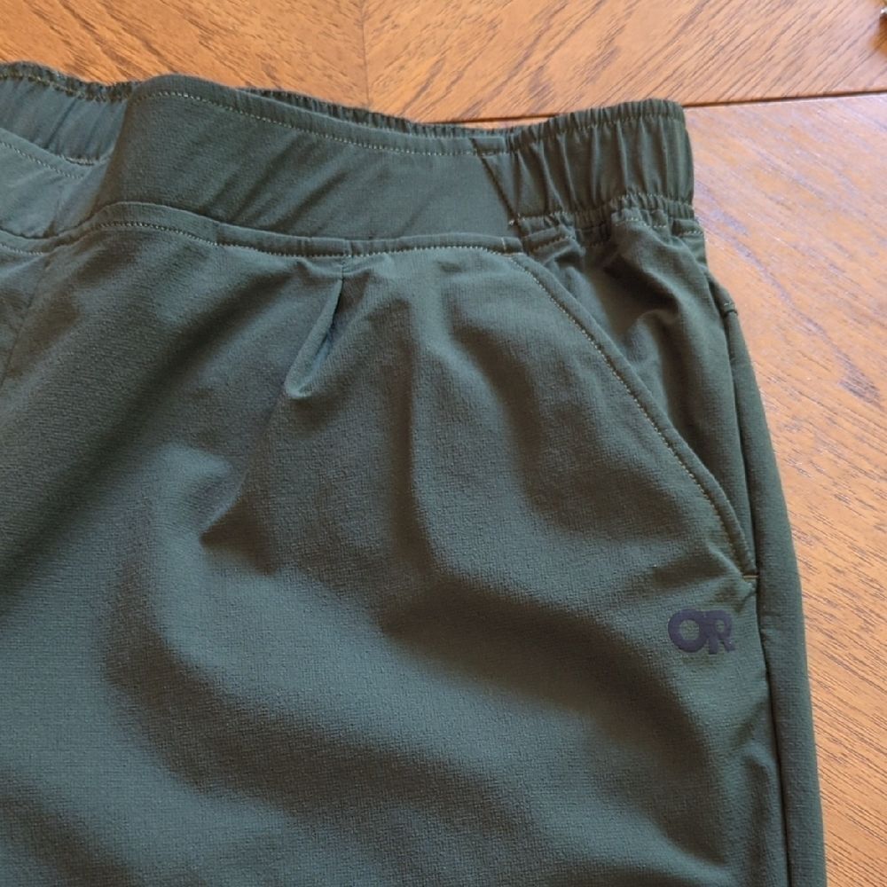 Women's Outdoor Research Ferrosi Transit Dark Green Ankle Pants - Picture 4 of 8